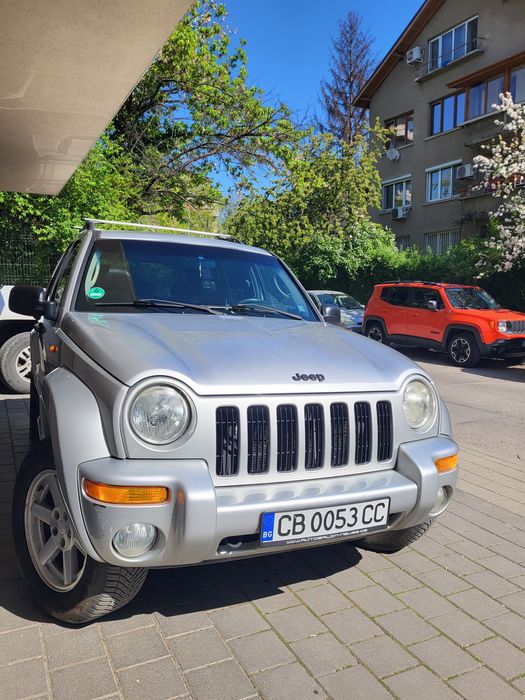 Jeep Cherokee 3.7 Limited 4x4 – газ, теглич, Mopar багажник, нов ГТП, реални 225 000 км