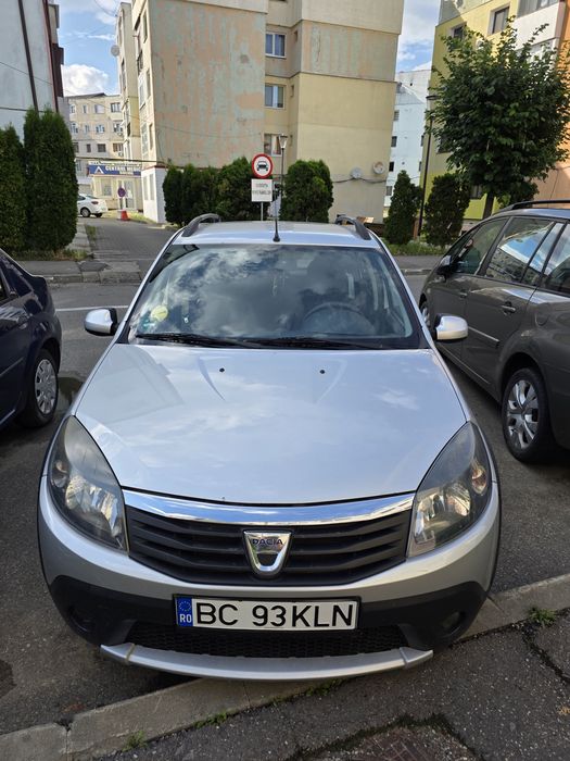 Vând Dacia Sandero Stepway 2013