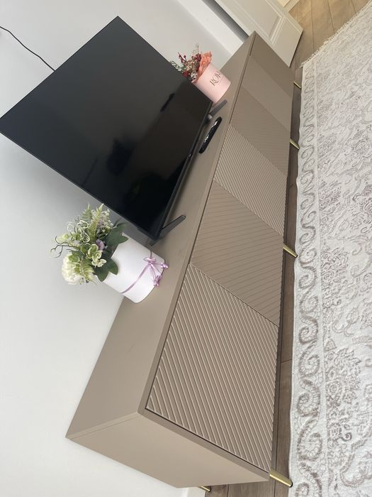 Тумба под телевизор