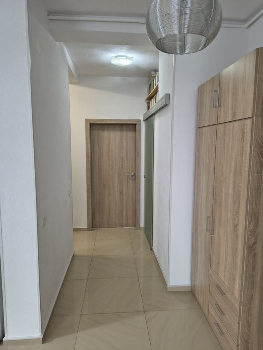Apartament de închiriat.