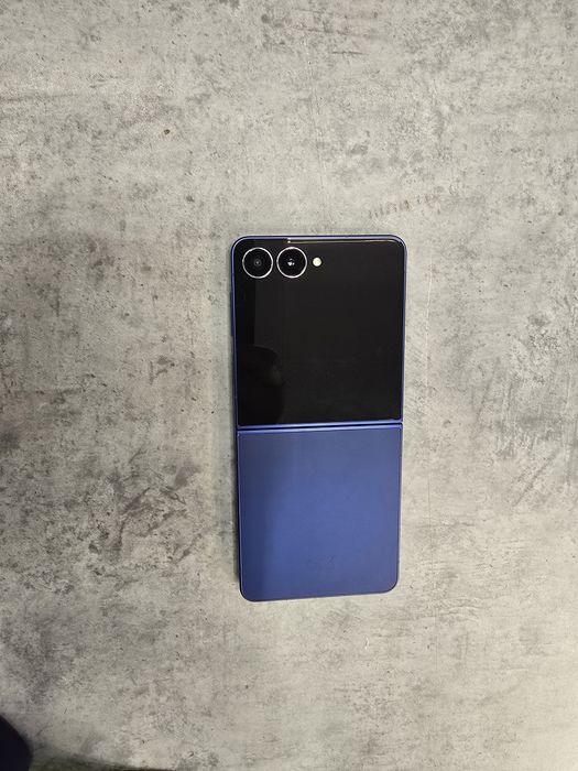 Samsung Z Flip 7  12/156GB Перфектен !!! Z-7902