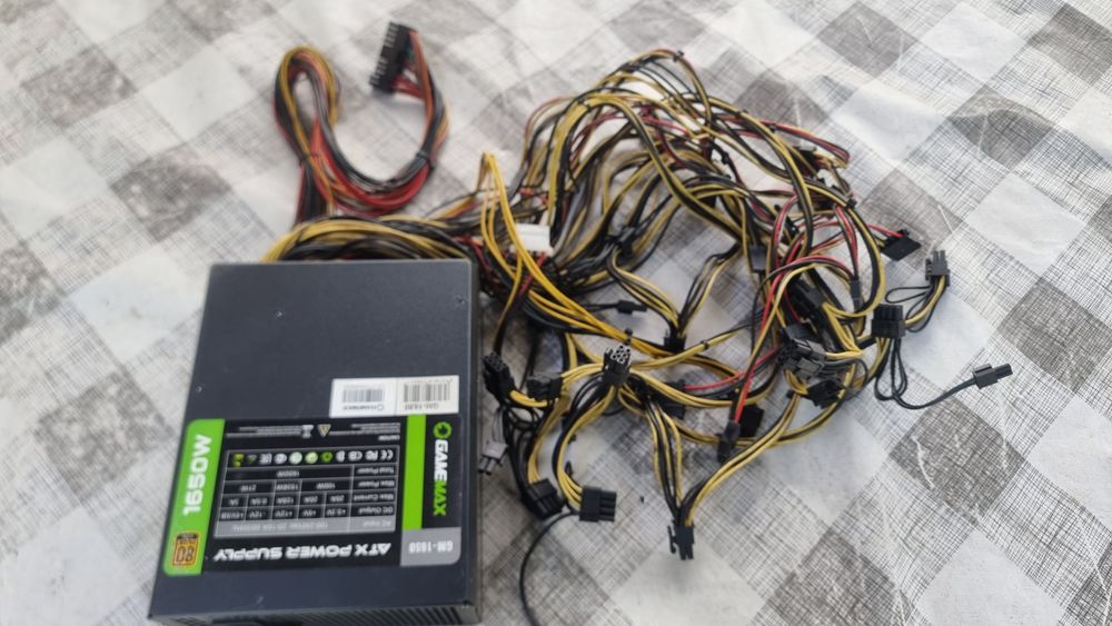 Блок питания GameMax GM-1650