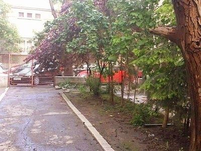Garsoniera cocheta si spatiu depozitare - de inchiriat Piata Victoriei