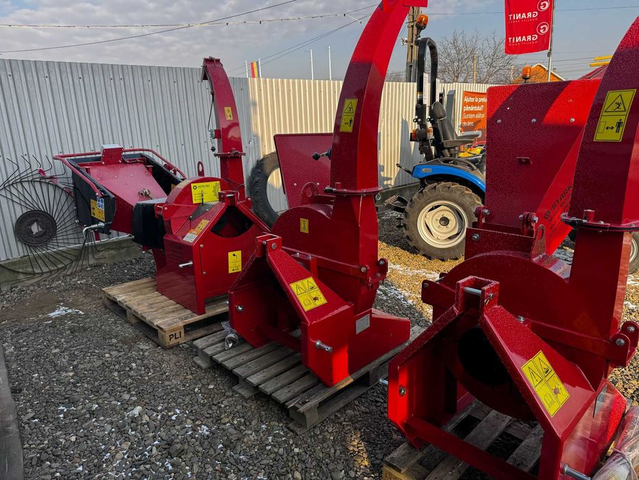 Tocator de crengi STARK BX-52RS PTO, cu sistem hidraulic ø max. 130 mm