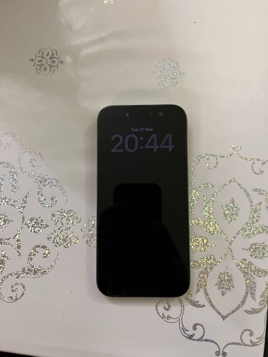 Продаю IPhone 15 pro 256gb titanium