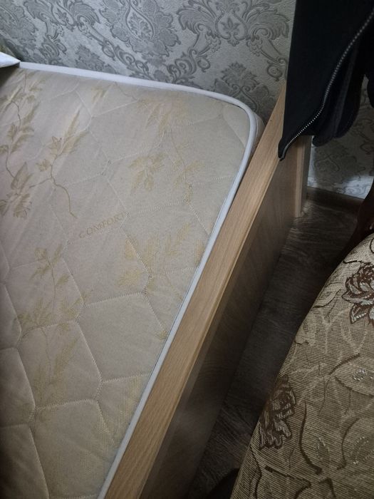 Продам двухспальние две кровати