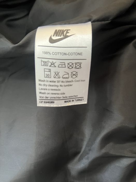 Vand vestă Nike 100% originala