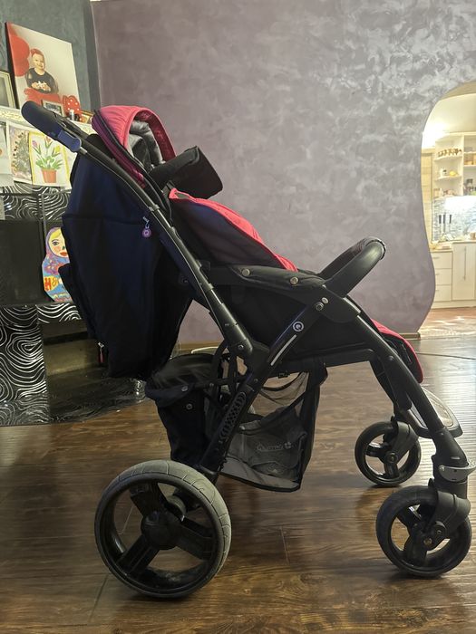 Продам коляску Quatro