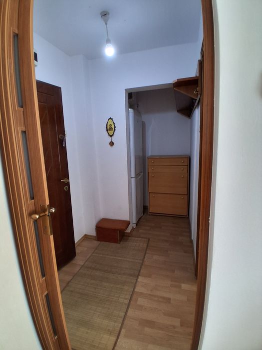 Inchiriez  apartament 2 camere