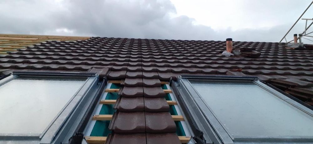 Montaj acoperisuri dulgherie tigla ceramica tigla metalica reparatii