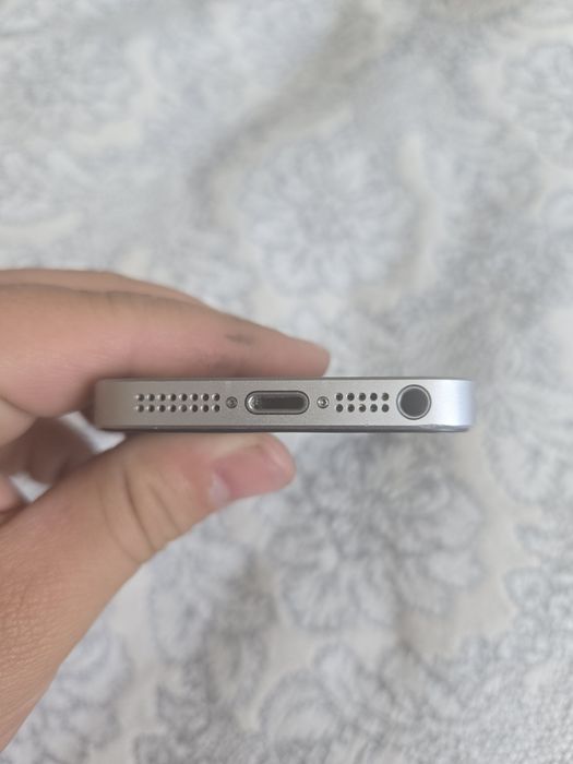 Iphone 5se 32GB жаксы істеп тұр полный