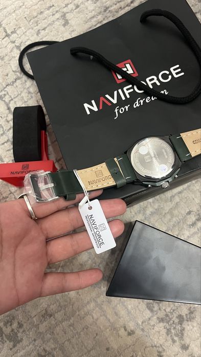 Часы кварцевые naviforce