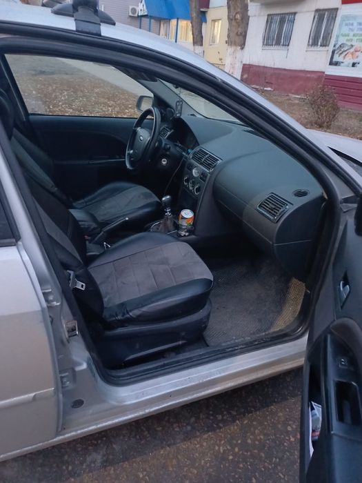 Форд мондео 2002г 2л