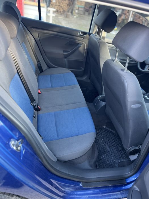 Golf 5 1.9 Tdi 2400€