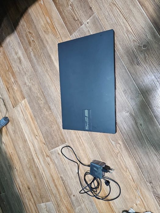 Продам новый современный ноутбук asus