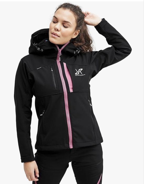Дамско софтшел яке REVOLUTION RACE . Размер XS