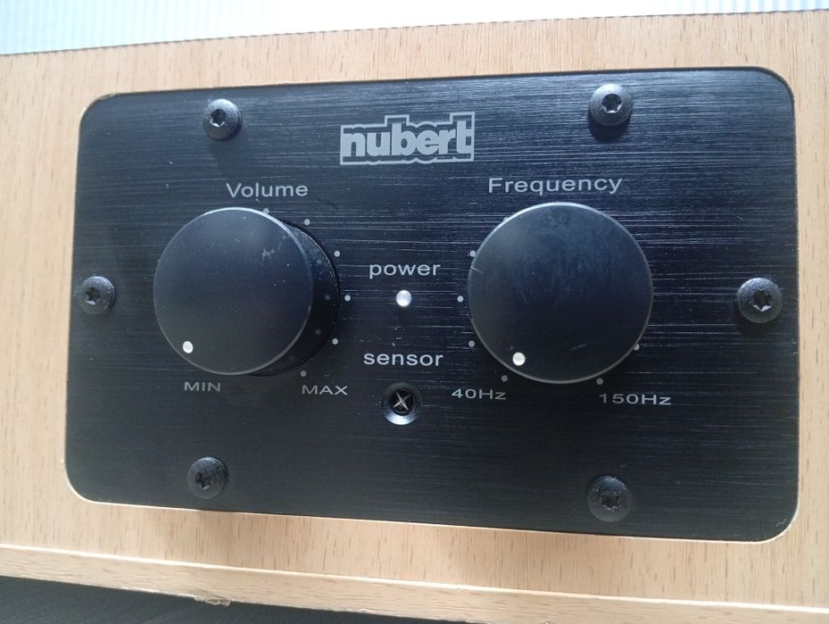 Активен субуфер 12-ска Nubert nuBox AW-880