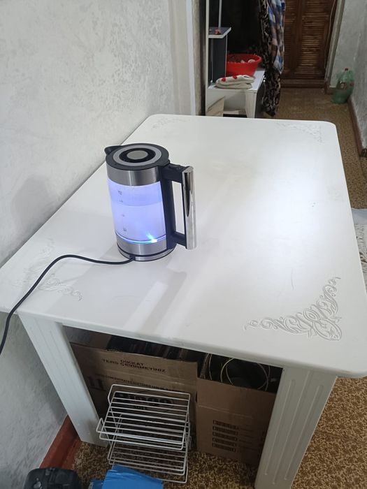 Продам стол кухонный