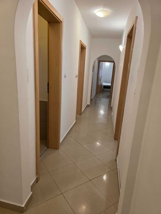 Дава се под наем Четиристаен апартамент в София, Изток - 140 кв.м за 1000 € - Снимка #10