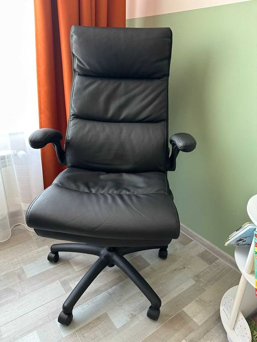 Офис стол ползван за кратко