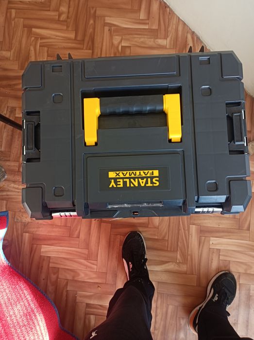 Куфар за инструменти