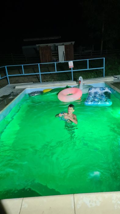 Cabana  cu  piscină  incălzită  și jacuzzi hidromasaj 38 de grade