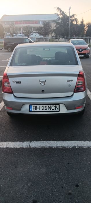 Vând autoturism marca  Dacia logan an fabricație  2009