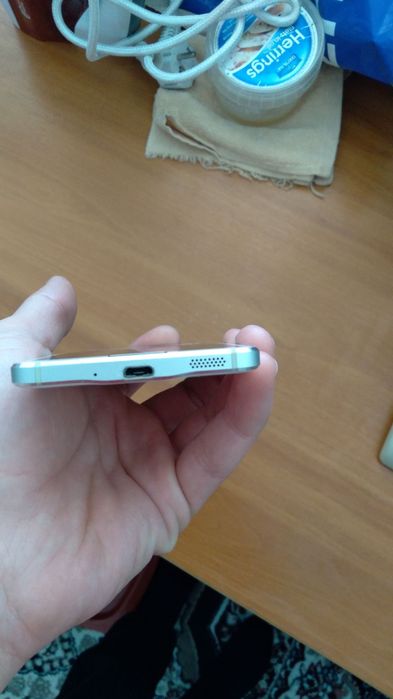 Srochna samsung sotiladi