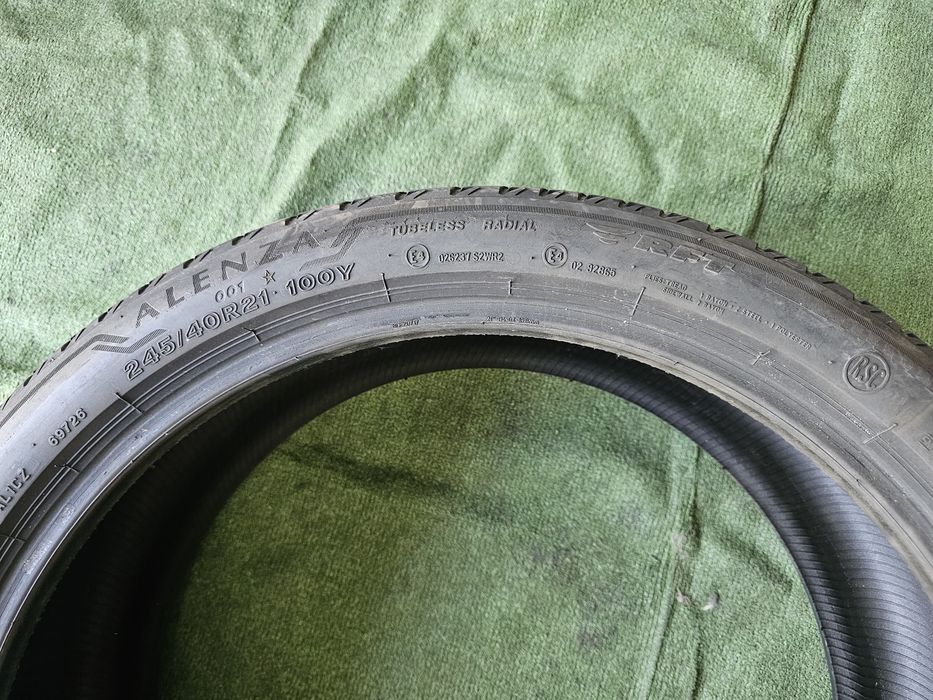 245 40 21 vara bridgestone