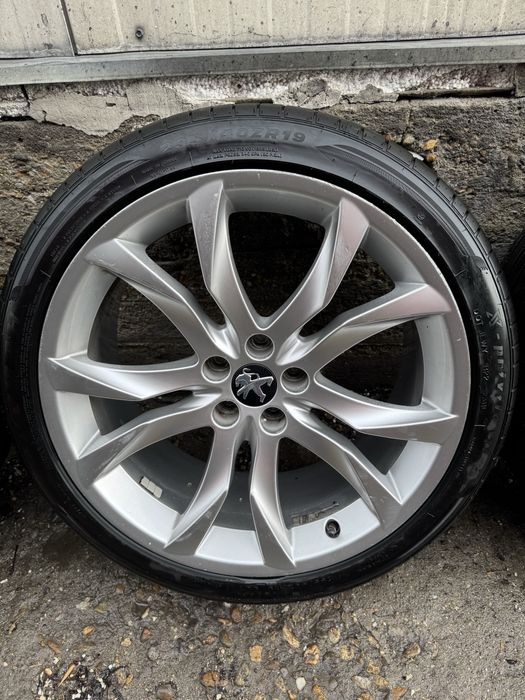Jante R19 gama Peugeot 9673495677 cu anvelope 235/40/19