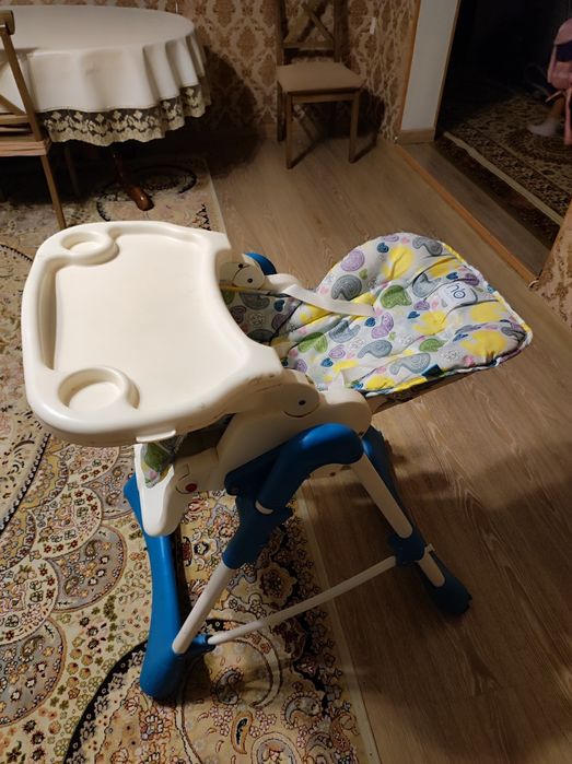 Продам детский стол в хорошем состоянии