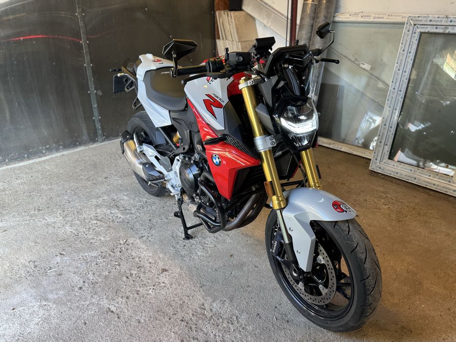 Motocicleta Bmw F900R