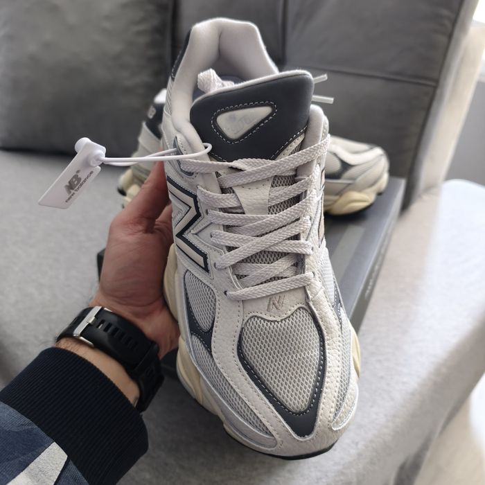 New Balance 9060 “Grey Days” 42-44