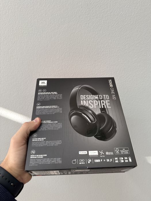 JBl Tour One M2 / Sigilate