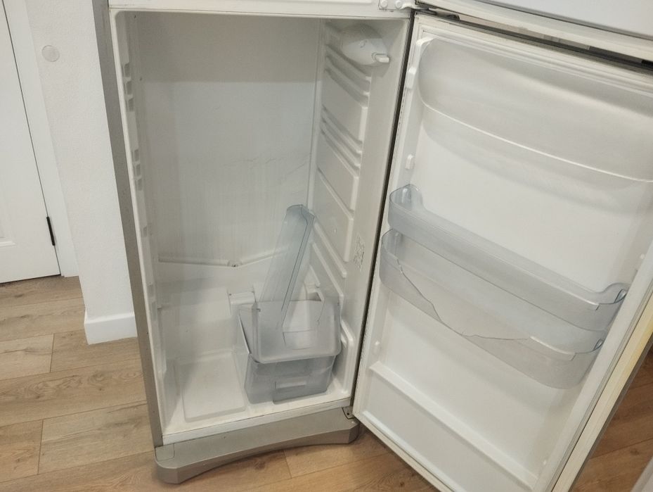 Холодильник не рабочий