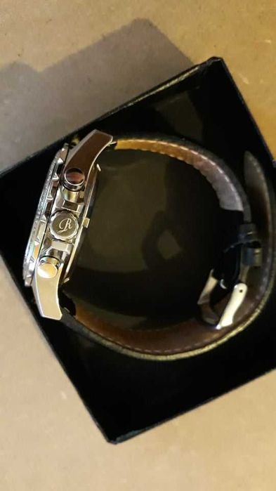 Часовник Richtenburg Romantica R10300 като нов