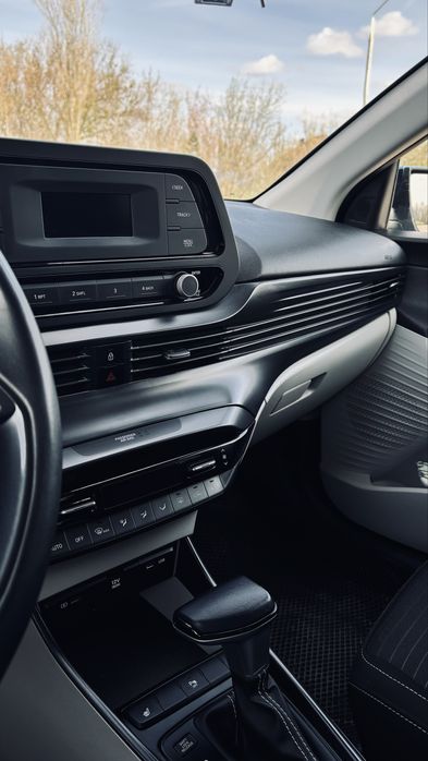 Продам Hyundai i20 2023