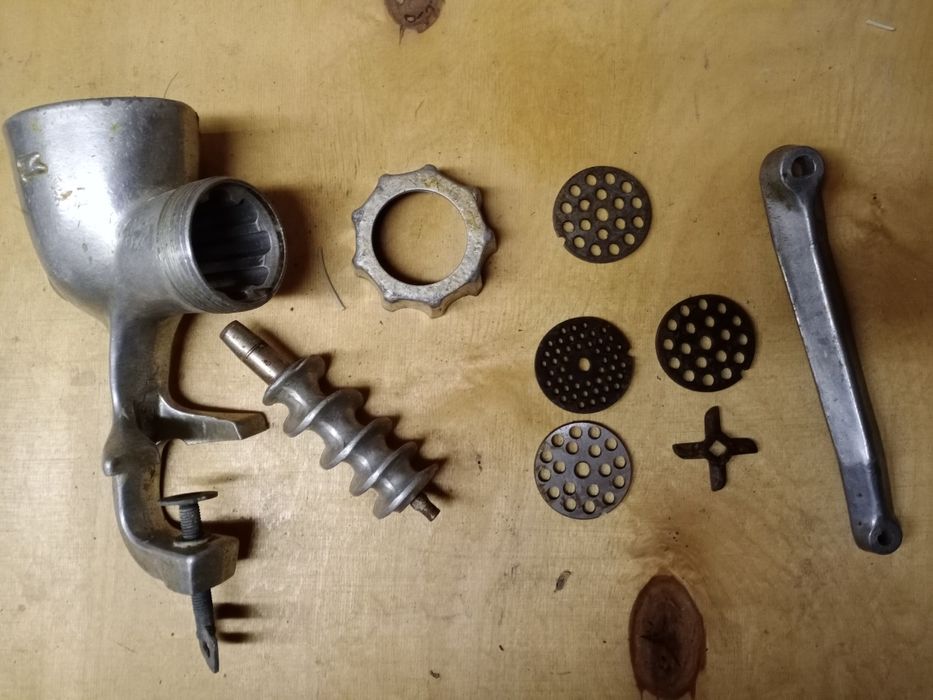 Лапшерезка мясорубка ручная продам