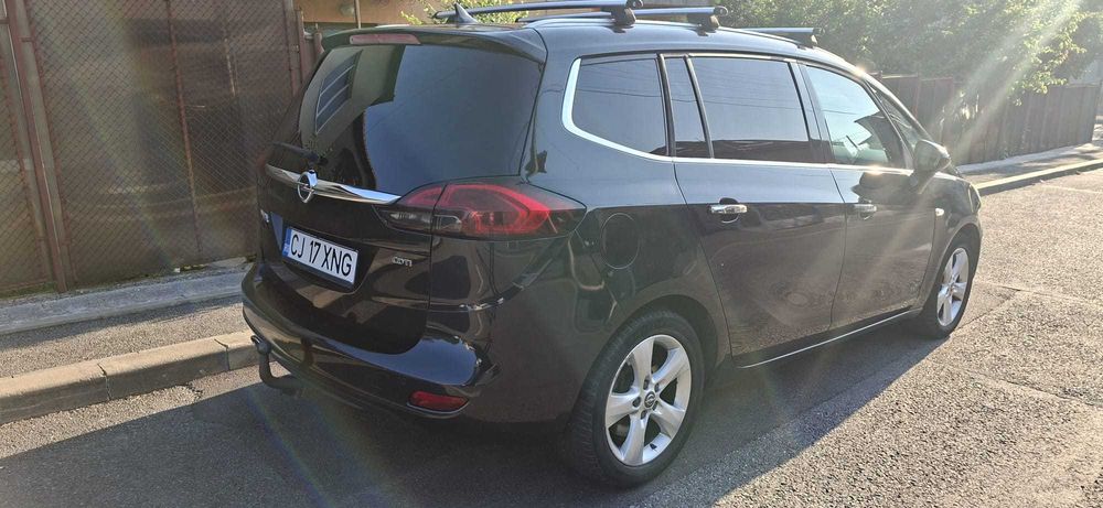 Vand Opel Zafira Tourer diesel 2.0 - 165CP - 7 locuri din 2012