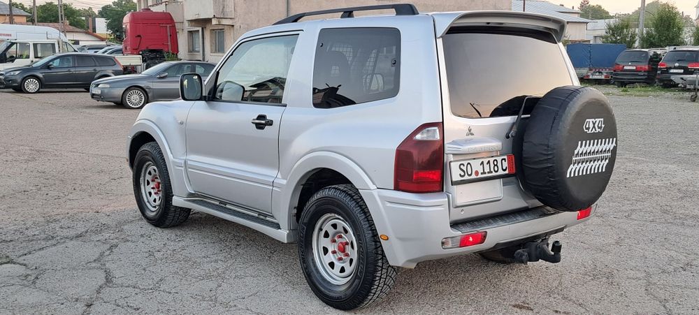 Mitsubishi Pajero MK3 3.2 DIESEL 4X4 REDUCTOR mic/MARE BLOCABIL an 2004 AUTOUTILITARĂ  impozit 500 lei