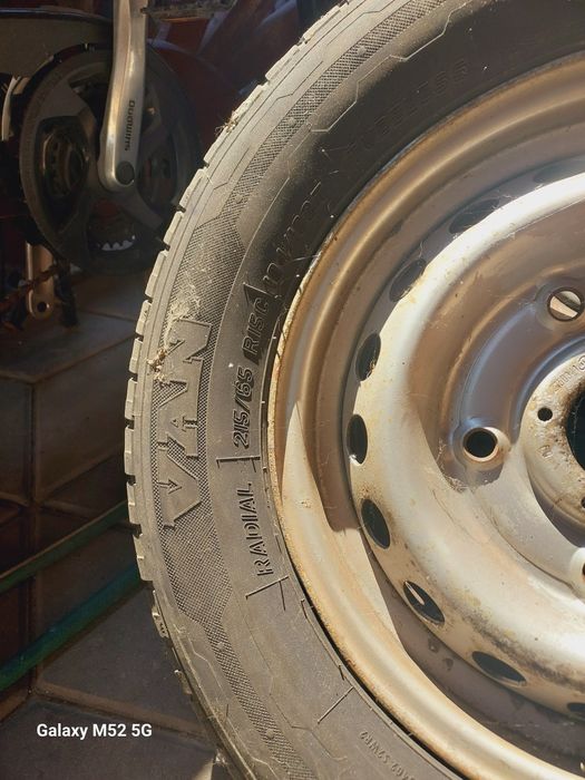 Jante +cauciucuri 215 65 15 C