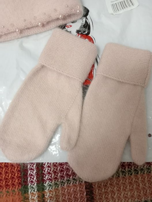 Зимняя шапка с платком