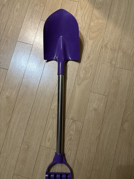 Продам детскую лопату