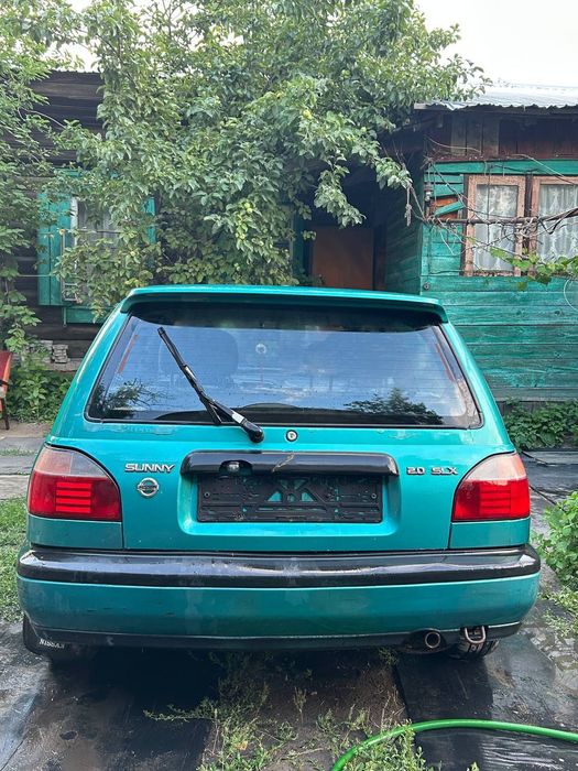 Nissan sunny n14