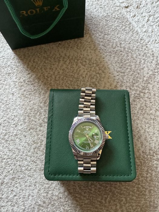 продам часы ROLEX новый