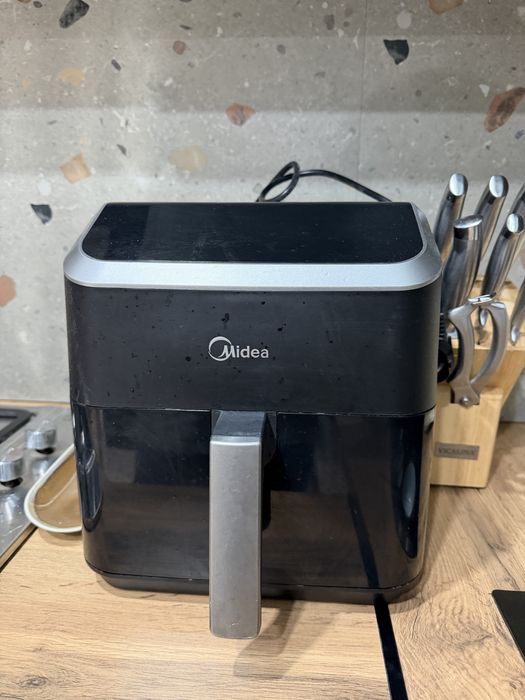 Продам Аэрогриль Midea