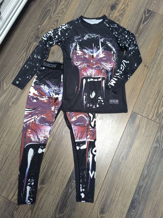 Костюм тренировочный