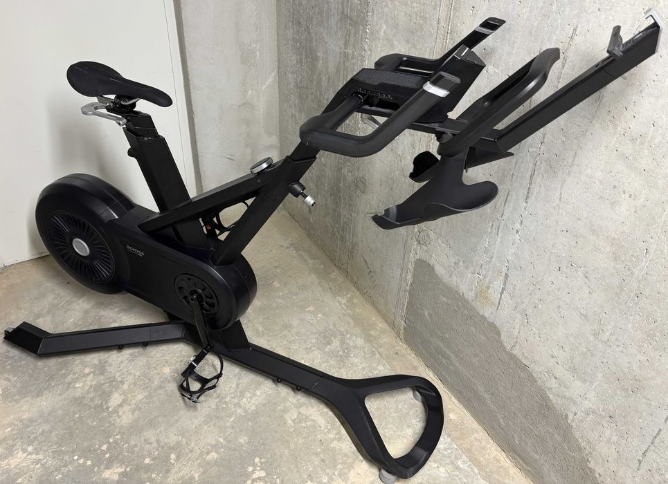 Bicicletă Challenge Bike de interior, silențioasă, fluidă, performantă,1500W, conexiune Zwift