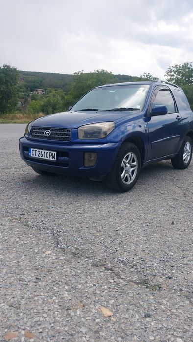 продавам тойота раф 4 много добро състояние бензин всичко платено