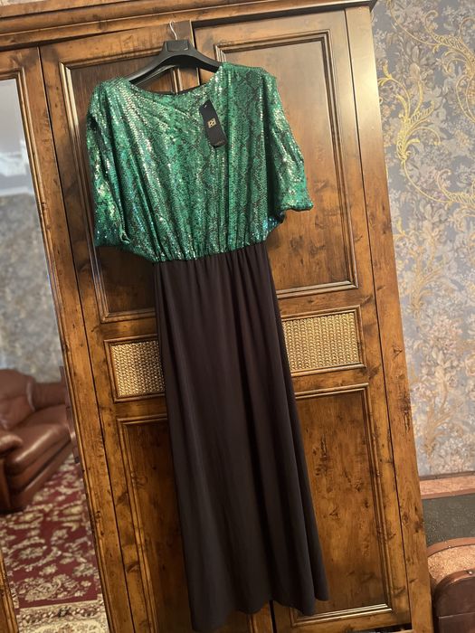 2 платья и жилет коженый